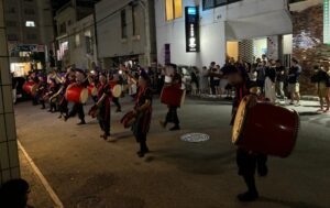 お盆の時期　エイサー