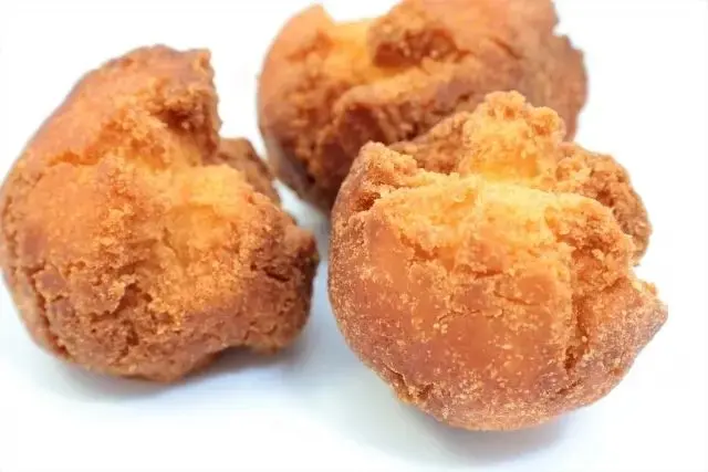 サーターアンダギー外はカリッと中はしっとり