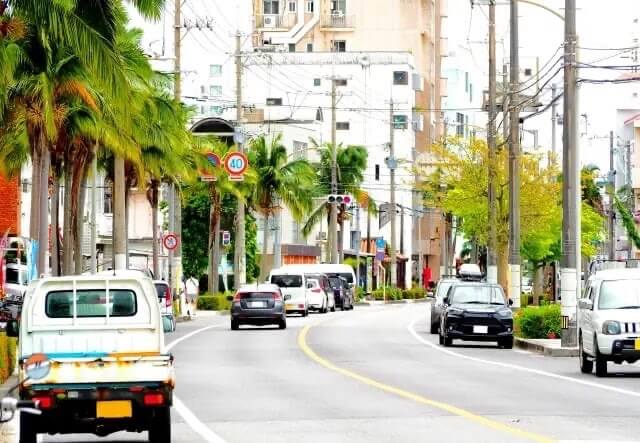 石垣島の道路、市街地の様子