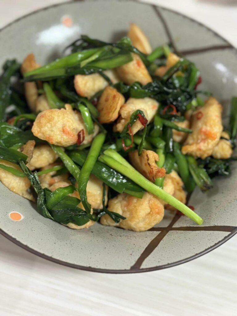 たらしあげとニラの炒め物