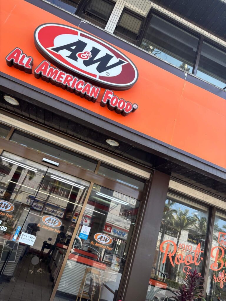 エンダーの外観。オレンジの看板が目立ちます