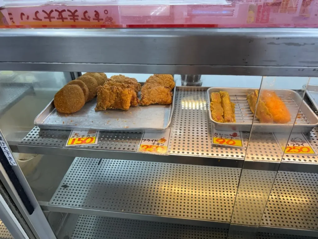 店内の惣菜ケース